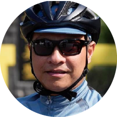 藍易振校長照片